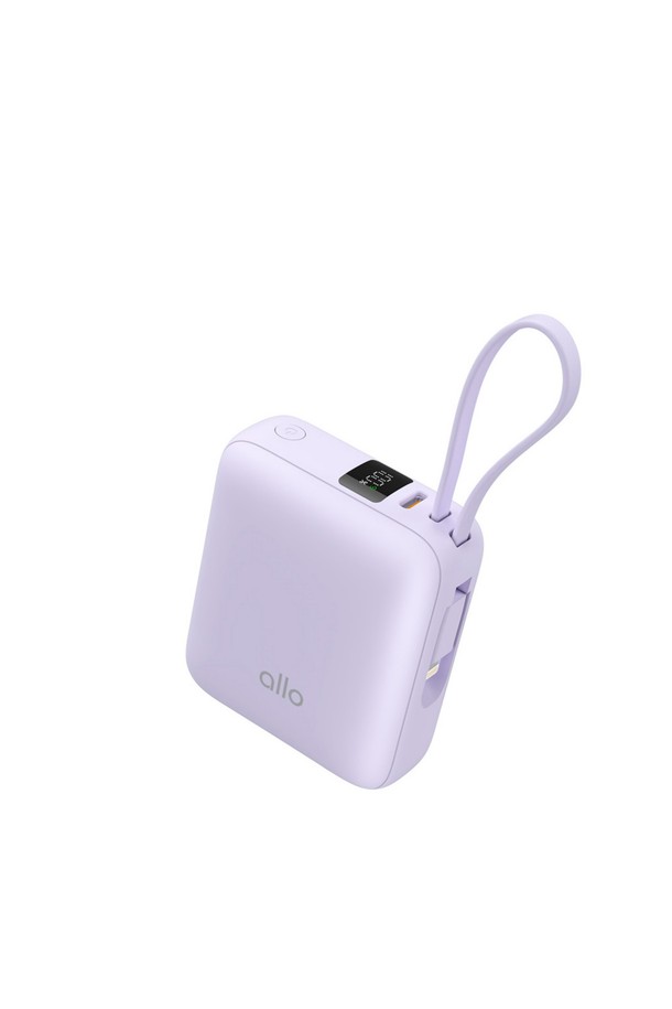 알로코리아 포켓 미니 고속충전 일체형 보조배터리는 10000mAh 용량으로, 언제 어디서든 스마트 기기를 충전할 수 있도록 설계되었습니다. 미니 사이즈와 포켓 사이즈 디자인으로 휴대성을 극대화하여 언제든 간편하게 사용할 수 있습니다. 고속 충전 기능을 지원하여 시간을 절약하고, 일체형 디자인으로 사용 편의성을 높였습니다. 구성품으로 투명 케이스를 제공하여, 제품을 안전하게 보호하고 스타일을 더할 수 있습니다. 본 제품은 1년간의 보증 기간을 제공합니다.
