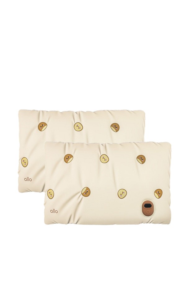 알로코리아 휴대용 온열 찜질기 AHP1 (1+1)입니다. 허리, 무릎, 복부 등 다양한 부위에 사용 가능한 전기 찜질 팩으로, 실리콘 소재를 사용하여 부드럽고 안전합니다. 발열 및 보온 기능을 통해 따뜻함을 제공하며, 휴대용 디자인으로 언제 어디서든 간편하게 사용할 수 있습니다. 화이트 컬러로 깔끔하고 세련된 디자인을 자랑하며, 찜질기, 핫팩, 온열기 기능을 한 번에 즐길 수 있습니다. 1+1 구성으로 실속 있는 구매 기회를 놓치지 마세요.
