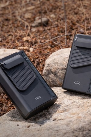 [1+1] 알로코리아 에어클립 바디팬 무선 선풍기 FB1 휴대용 탁상용 미니 목 허리