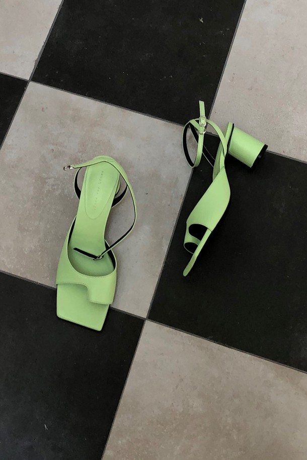 blanc sur blanc - 샌들 - Aveline Sandals Leather Lime