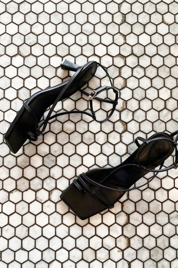 blanc sur blanc - 샌들 - Didie Sandals Leather Black