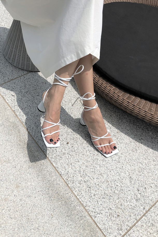 blanc sur blanc - 샌들 - Celina Sandals Leather White