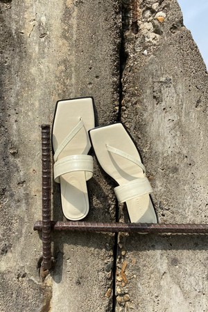 Cheyenne Sandals Leather Beige Crocco