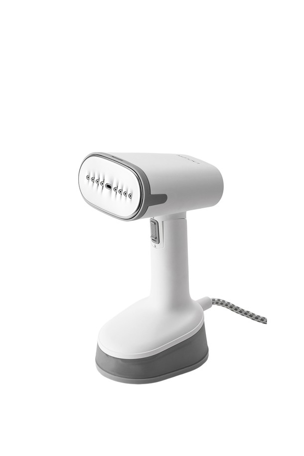 퀵아이롱 폴더블 스팀다리미는 간편하게 사용할 수 있는 휴대용 스팀 다리미입니다. 접이식 디자인으로 휴대가 용이하며, 플라스틱 소재로 제작되었습니다. 옷감 손상 없이 주름을 펴주는 스팀 기능을 제공하며, 일상생활에서 유용하게 사용할 수 있습니다. 흰색(화이트) 색상으로 깔끔하고 심플한 디자인이 특징입니다. 퀵아이롱으로 간편하게 옷을 관리하세요.
