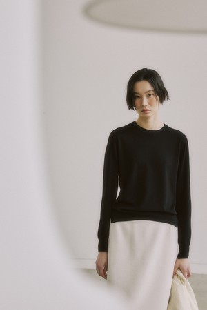 [23SS]BLACK SIGNATURE WOOL BASIC KNIT TOP