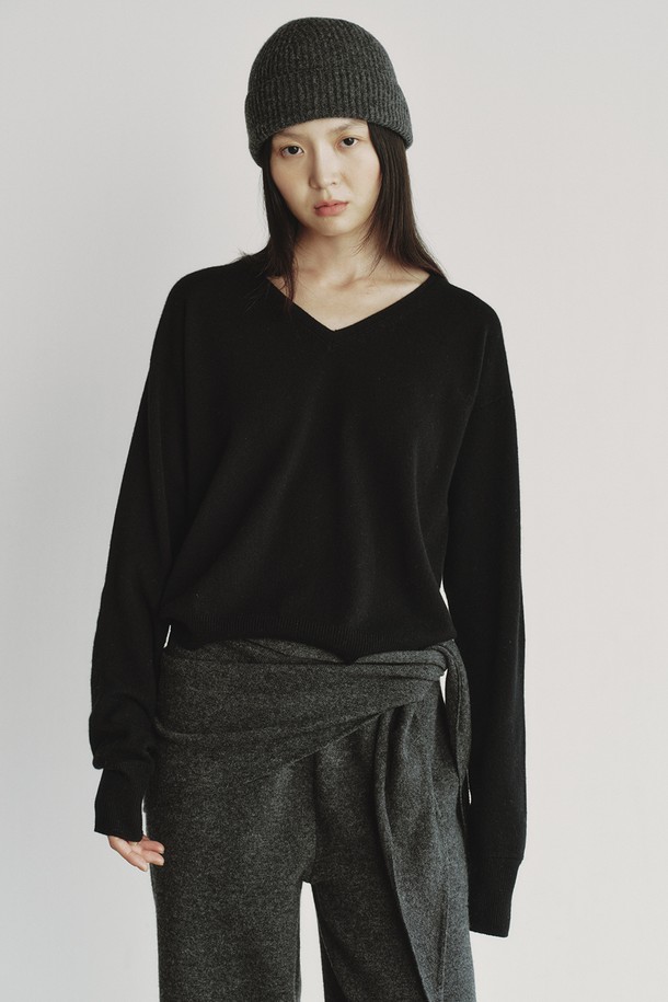 REPLAIN - 스웨터 - CASHMERE 30 V-NECK KNIT_BLACK