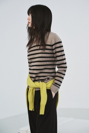 CASHMERE10 STRIPE LOGO KNIT TOP_BEIGE