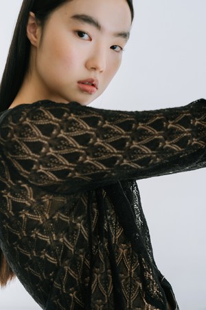 VISCOSE BLENDED LACE CARDIGAN_BLACK