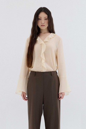 TEXTURED FRILL BLOUSE_LIGHT BEIGE