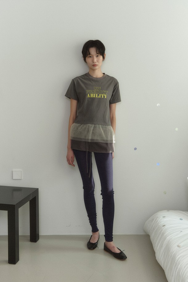 RePLAIN - 반소매 티셔츠 - PRINT TOP WITH TULLE_CHARCOAL