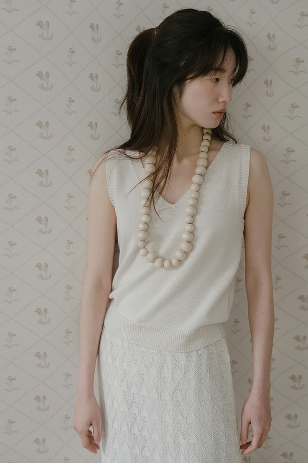 RePLAIN - 베스트 - V-NECK SLEEVELESS TOP_CREAM