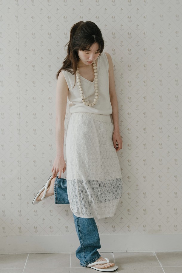 RePLAIN - 베스트 - V-NECK SLEEVELESS TOP_CREAM