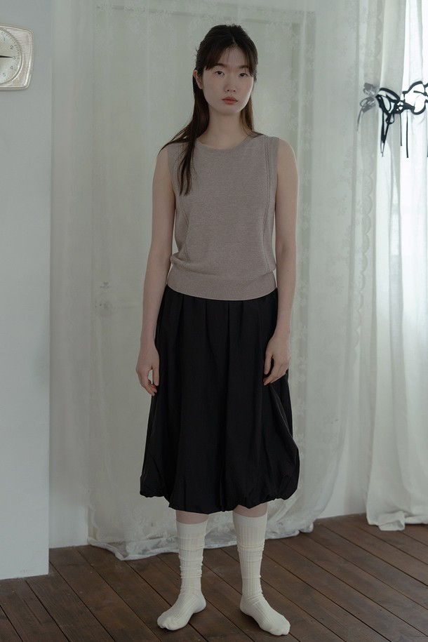 RePLAIN - 베스트 - ITALIAN VISCOSE SLEEVELESS TOP_OATMEAL