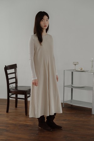 BOATNECK MAXI DRESS_ PALE BEIGE