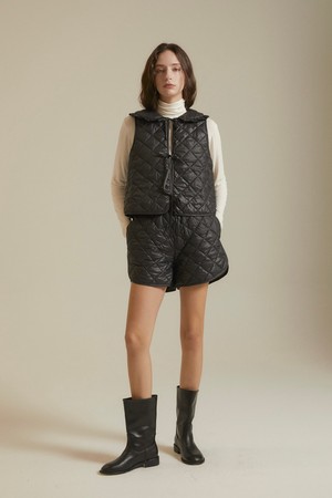 Frill quilting vest_black