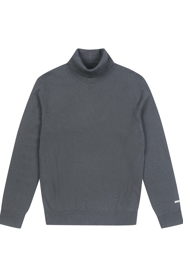 남성 플레인 조직 롱 터틀 스웨터 딥블루 (A0C247246)는 가을, 겨울 시즌에 활용하기 좋은 남성용 니트/스웨터입니다. 딥블루 컬러의 롱 기장 터틀넥 디자인으로, 베이직하고 미니멀한 스타일을 연출합니다. 아크릴, 울, 나일론, 캐시미어 혼방 소재로 제작되어 부드러운 촉감과 두꺼운 두께감을 자랑하며, 일상, 데이트, 모임 등 다양한 TPO에 제격입니다. 플레인 조직과 레귤러핏으로 미니멀, 클래식, 캐주얼 스타일을 모두 소화할 수 있는 실용적인 아이템입니다. 캐시미어 혼방으로 고급스러움과 편안함을 더했습니다.
