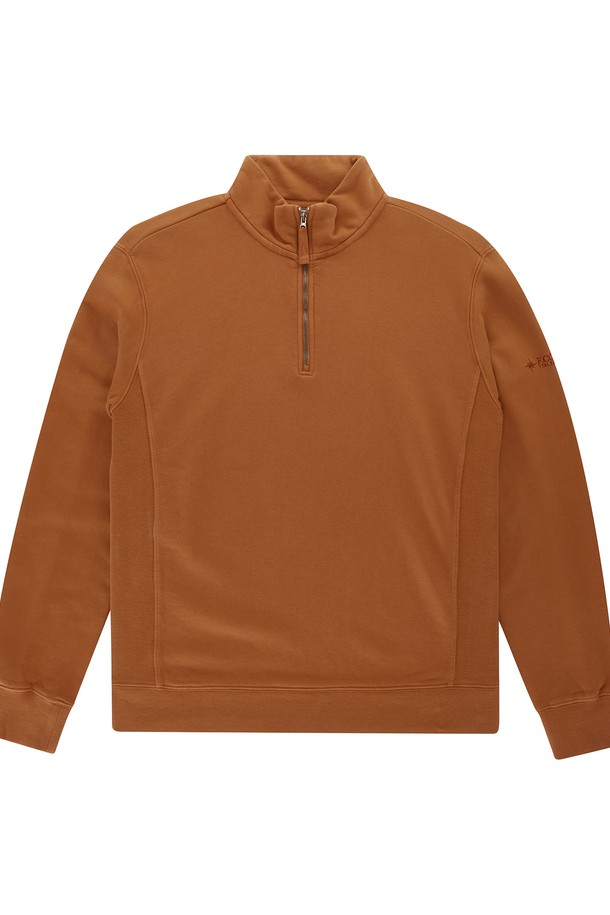 남성 워싱 반짚업 티셔츠 (A0C135166)는 부드러운 면 소재로 제작되어 편안한 착용감을 선사합니다. 얇은 두께감과 루즈핏으로 봄, 가을 간절기에 캐주얼하게 즐기기 좋습니다. 하프넥 디자인과 피그먼트 워싱 가공으로 빈티지한 무드를 더했으며, 레이어드하여 다양한 스타일을 연출할 수 있습니다. 오렌지 컬러의 무지 패턴으로 어떤 옷에도 매치하기 용이하며, 긴 소매 기장과 집업 여밈 방식으로 활동성을 높였습니다. 미니멀한 스타일을 추구하는 남성분들께 추천합니다.
