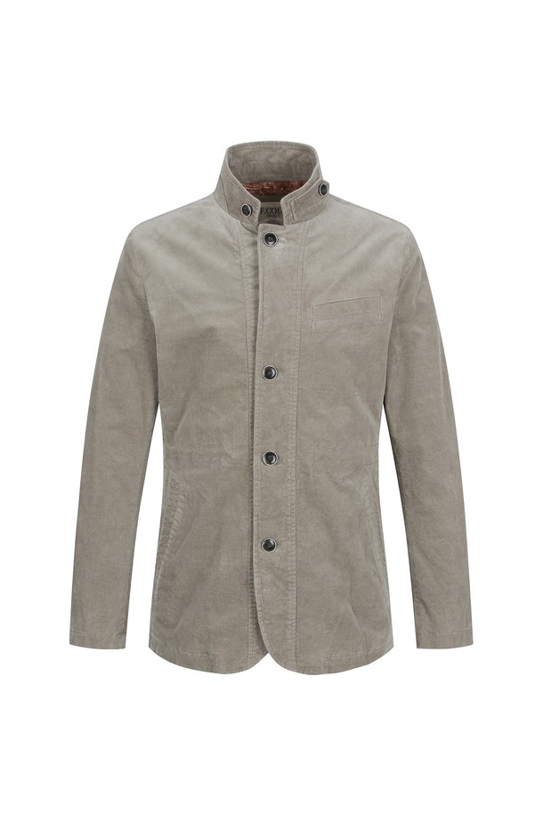 몰 스킨 아카이브 재킷 베이지(AM0DAJ35153)는 캐주얼, 미니멀, 클래식 스타일을 아우르는 자켓입니다. 봄, 가을에 적합하며, 일상과 데이트룩, 출근룩에 모두 잘 어울립니다. 베이지 컬러의 무지 디자인으로 어떤 옷에도 매치하기 용이하며, 레귤러 핏으로 편안한 착용감을 제공합니다. 바이오 워싱 가공된 면, 폴리우레탄, 폴리에스테르 혼방 소재로 제작되어 부드러운 촉감을 선사합니다. 긴 소매와 버튼 여밈 방식으로 아카이브 스타일을 완성했습니다.
