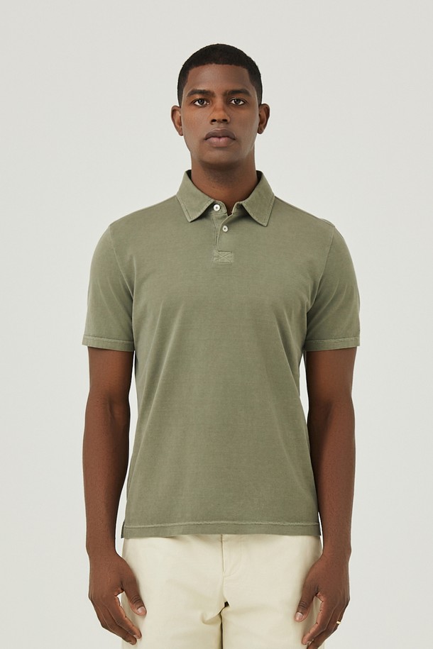 부드러운 촉감이 돋보이는 남성용 피그다잉 제에리 티셔츠입니다. 카키 컬러의 무지 디자인으로, 봄, 여름, 가을 계절에 캐주얼하고 베이직한 스타일을 연출하기에 좋습니다. 오버핏으로 제작되어 편안한 착용감을 선사하며, 데이트룩이나 동네 마실룩에 활용하기 좋으며, 사이즈 업을 추천합니다.
