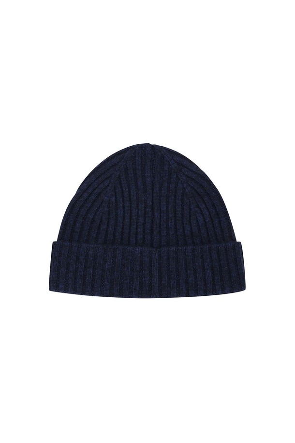 니트 조직 울 캐시 비니 네이비(AMAECP45149)는 가을, 겨울철 남성 데일리룩, 산책룩, 데이트룩에 어울리는 비니입니다. 울과 캐시미어 소재를 사용하여 부드러운 촉감과 두꺼운 두께감으로 보온성을 높였습니다. 클래식, 미니멀, 캐주얼 스타일에 모두 잘 어울리며, 기본 비니 스타일에 가죽 컴패스 라벨 장식으로 포인트를 더했습니다. 네이비 컬러의 니트 조직 디자인으로 어떤 옷차림에도 쉽게 매치할 수 있습니다.
