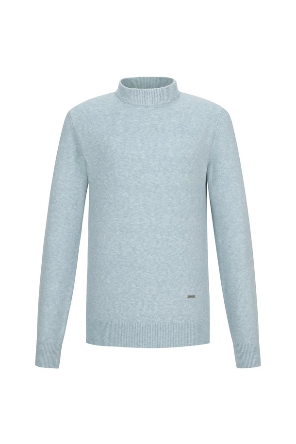 쉐기독 라운드 니트 L/블루(AM0ERD45141)는 부드러운 촉감과 보슬보슬한 질감이 특징인 남성용 쉐기독 라운드 니트입니다. 톤 다운된 네이비 블루 컬러와 레귤러핏으로, 베이직하고 캐주얼한 스타일을 연출합니다. 기모 안감으로 제작되어 가을과 겨울에 따뜻하게 착용할 수 있으며, 두꺼운 두께감으로 포근함을 더합니다. 라운드넥과 긴소매 디자인은 일상, 집콕, 산책 등 다양한 TPO에 활용하기 좋으며, 캐주얼, 클래식, 미니멀 스타일을 즐겨 입는 분들께 추천합니다. 무지 패턴에 포근한 파스텔 컬러가 더해져 편안하고 세련된 분위기를 자아냅니다.
