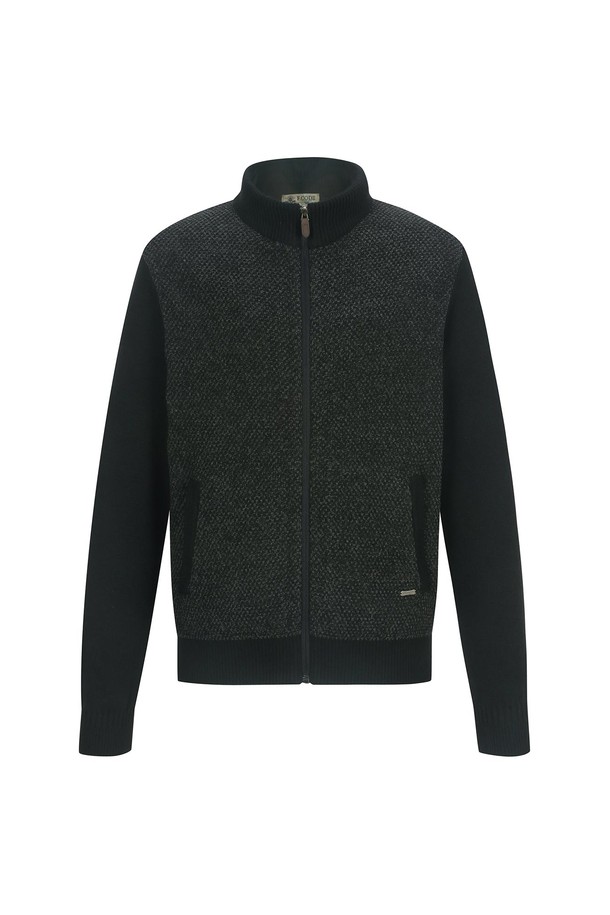 "셔닐 전판 조직 짚업 가디건 블랙(AM0ECD45139)"은 부드러운 촉감과 은은한 광택감이 돋보이는 남성용 가디건입니다. 울과 셔닐원사 혼방의 두꺼운 소재로 제작되어 가을, 겨울철 따뜻하게 착용 가능합니다. 베이직하고 클래식한 디자인에 트위드 패턴을 더해 고급스러운 분위기를 연출하며, 레귤러핏에 집업 스타일로 편안하게 착용할 수 있습니다. 출근룩, 겨울 데일리룩, 모임룩 등 다양한 TPO에 맞춰 클래식, 미니멀, 캐주얼 스타일을 완성해보세요. 긴 소매 기장의 레귤러 기장 가디건입니다.
