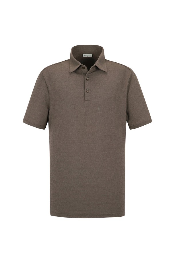 **폴리 투톤 제에리 티 브라운 (AMSFTTY20257)**

남성용 폴로 티셔츠로, 봄과 여름에 어울리는 얇은 두께의 브라운 컬러 무지 디자인입니다. 플리 스판 소재로 제작되어 까슬거리는 촉감과 뛰어난 통기성을 제공합니다. 레귤러핏, 카라넥, 반소매 기장으로 캐주얼, 클래식, 미니멀 스타일을 연출하기 좋습니다. 데이트룩이나 카페룩에 활용하기 좋으며, 평소 구매하는 사이즈보다 한 치수 크게 착용하는 것을 추천합니다.
