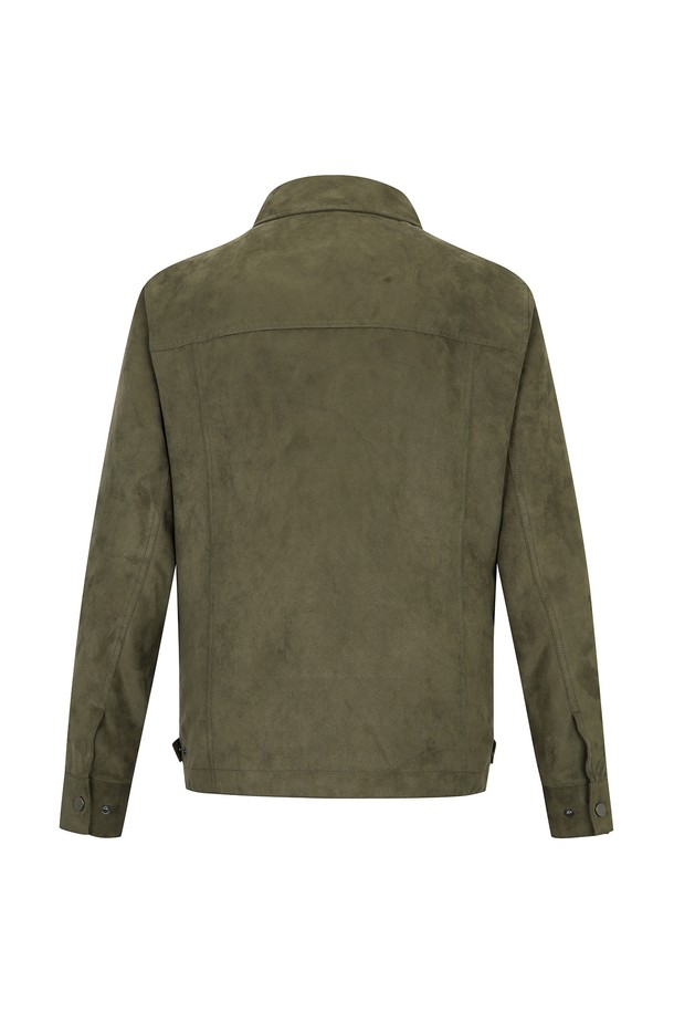 부드러운 스웨이드 소재의 남성용 짚업 점퍼입니다. 카키 컬러의 무지 디자인으로 캐주얼, 베이직 스타일을 연출하며, 봄, 가을에 가볍게 걸치기 좋습니다. 레귤러핏으로 제작되어 면바지나 데님과 함께 데이트룩, 가을 나들이룩에 활용하기 좋으며, 데일리 착용이 용이합니다.
