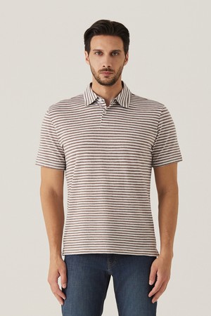 변형 스트라이프 카라 티셔츠 브라운 (AM0FTTY20457)