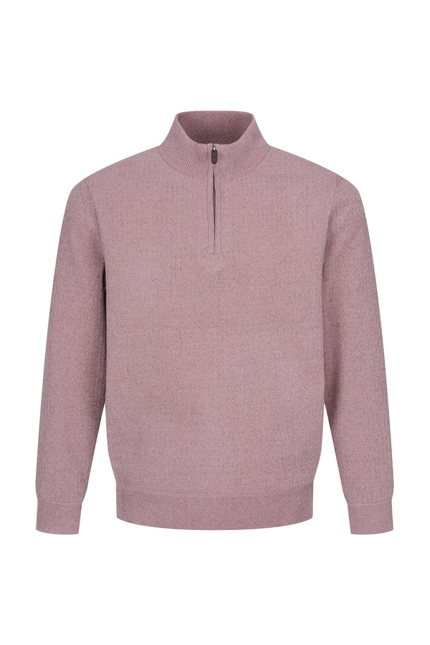 부드러운 셔닐 소재와 융 기모 본딩으로 따뜻함을 더한 핑크 컬러의 여성 반짚업 니트입니다. 쌀쌀한 가을, 겨울 시즌에 어울리는 두꺼운 두께감으로 포근하게 착용할 수 있습니다. 캐주얼, 미니멀, 클래식 스타일의 출근룩에 매치하기 좋으며, 레귤러핏 크롭 기장으로 세련된 실루엣을 연출합니다. 무지 디자인에 반직업 네크라인과 긴 소매가 특징이며, 부드러운 촉감으로 편안하게 착용할 수 있습니다.
