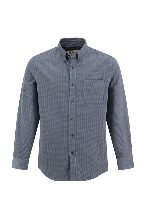 **투톤 코듀로이 스트레치 셔츠 G/블루 (AM0FTWB45146)**

베이직하고 캐주얼한 스타일의 남성용 셔츠입니다. 봄, 가을에 착용하기 적합하며, 비즈니스 캐주얼 및 출근룩으로 활용하기 좋습니다. 그레이와 블루, 두 가지 색상의 투톤 디자인이 특징이며, 레귤러 핏으로 제작되었습니다. 부드러운 코듀로이 소재에 스트레치 기능을 더해 편안한 착용감을 선사하며, 차이나 칼라와 긴 소매 기장으로 클래식하면서도 미니멀한 분위기를 연출합니다. 두께감 있는 원단으로 제작되어, 간절기에 따뜻하게 입을 수 있습니다.
