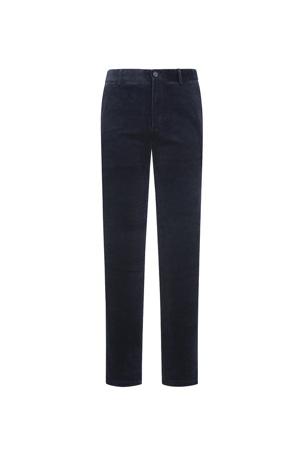 코듀로이 발열 슬림핏 기모 팬츠 네이비 (AM0FBPC45449)는 추운 겨울에도 따뜻하고 스타일리시하게 연출할 수 있는 남성용 바지입니다. 부드러운 코듀로이 소재에 발열 기능과 기모 안감을 더하여 보온성을 극대화했습니다. 슬림핏 디자인으로 제작되어 깔끔한 핏을 연출하며, 출근룩 및 비즈니스 캐주얼, 그리고 클래식, 미니멀, 캐주얼 스타일 모두 소화 가능합니다. 네이비 색상으로 어떤 상의와도 매치하기 쉬워 활용도가 높습니다. 겨울철 데일리 팬츠로 제격입니다.
