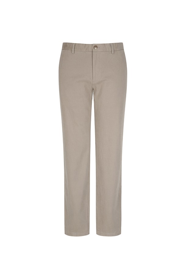 부드러운 코튼 블렌드 소재에 기모 안감을 더해 포근한 착용감을 선사하는 남성용 치노 팬츠입니다. 베이직하고 캐주얼한 스타일로 일상에서 편안하게 착용하기 좋으며, 가을과 겨울에 따뜻함을 유지해 줍니다. 스트레이트 핏과 레귤러핏으로 제작되어 편안한 착용감을 제공하며, 신축성이 있어 활동성을 높였습니다. 무지 디자인의 베이지 컬러로 다양한 상의와 쉽게 매치하여 미니멀, 캐주얼, 클래식 스타일을 연출할 수 있습니다.
