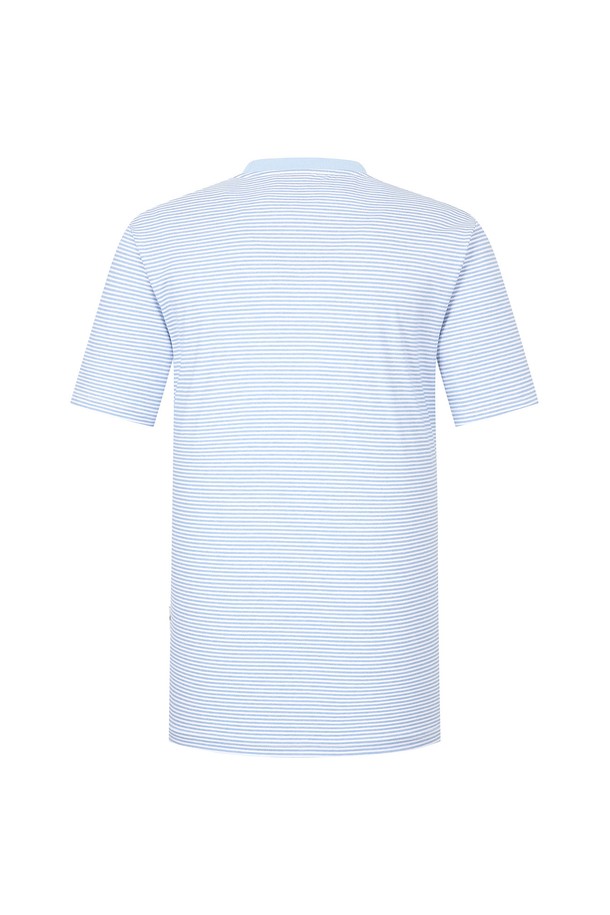  AM0FTTR25243 스트라이프 라운드 티셔츠 블루는 남성용 반소매 티셔츠입니다. 캐주얼과 베이직 스타일의 레귤러핏으로, 봄/여름 시즌에 동네 마실룩이나 봄 소풍룩으로 활용하기 좋습니다. 미니멀한 디자인의 라운드넥에 스트라이프/단가라 패턴이 적용된 블루 컬러 티셔츠입니다.
