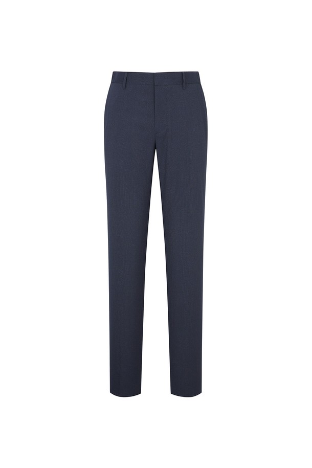 네이비 컬러의 컴포트핏 투톤조직 슬랙스입니다. 주름 방지 기능과 부드러운 촉감의 폴리에스테르, 나일론 혼방 소재로 제작되어 편안한 착용감을 선사합니다. 출근룩, 비즈니스 캐주얼은 물론, 미니멀하고 클래식한 스타일 연출에도 용이한 사계절용 슬랙스입니다.
