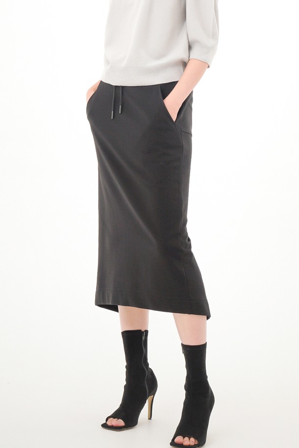 ACUD - 미디스커트 - [23SS] Bending Back Slit Skirt _Black