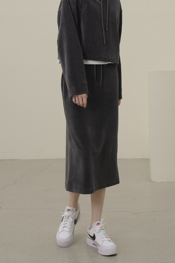 ACUD - 미디스커트 - [23FW] Velour Bending Skirt _Charcoal