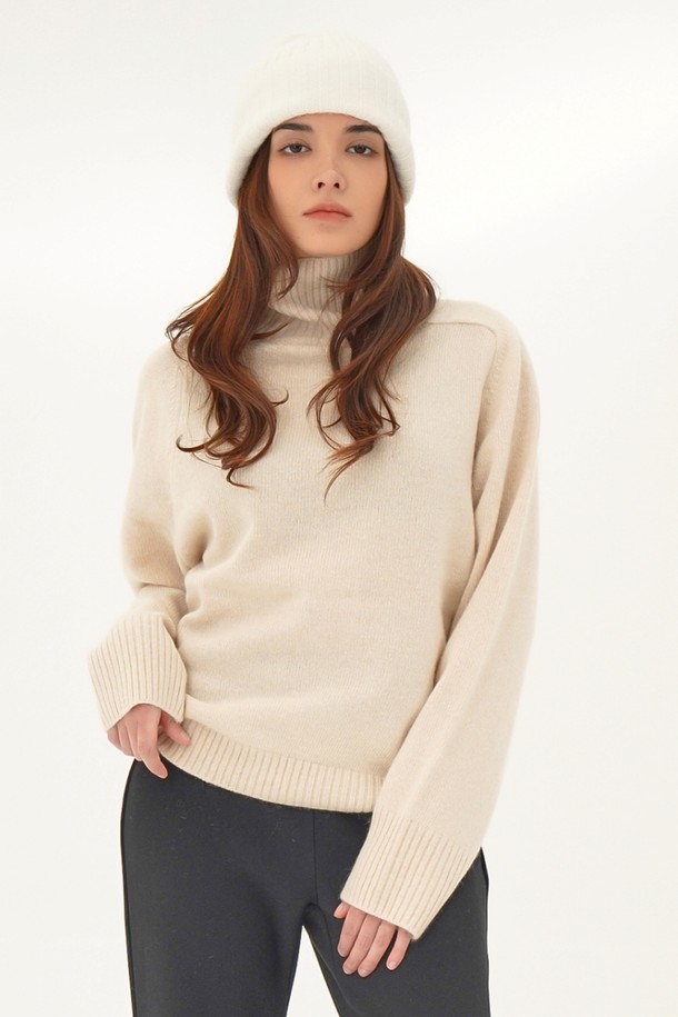 ACUD - 스웨터 - [24FW] Raccoon Turtle neck Knit _Beige