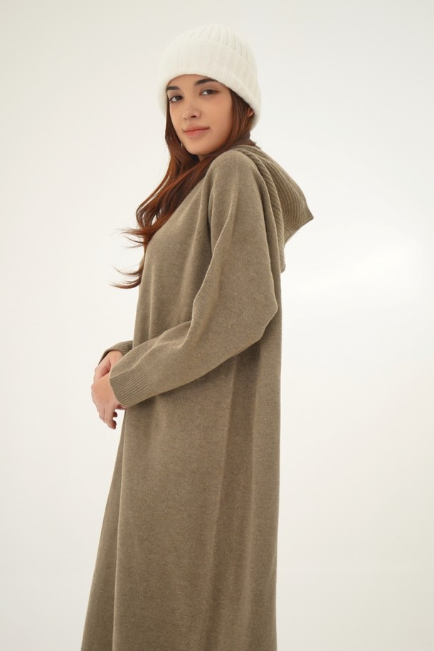 ACUD - 니트 원피스 - [24FW] Hoodie Knit Long Dress _D.Beige