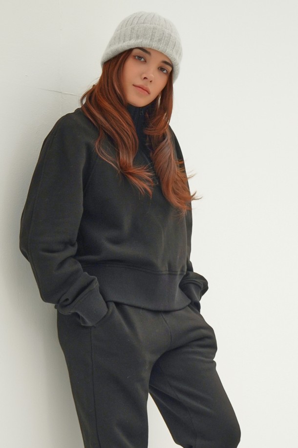 ACUD - 스웻셔츠 - [24FW] (기모) High neck Half Zip up  Sweatshirt _Black