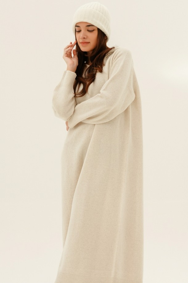 ACUD - 니트 원피스 - [24FW] Hoodie Knit Long Dress _L.Beige