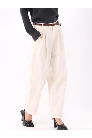 [26FW] Two Tuck Tapered Slacks _Cream