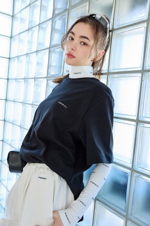 블랙 Duck family 프린팅 반팔 티셔츠 (UNISEX)