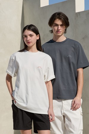 아이보리 그래픽 반팔 티셔츠 (Unisex)