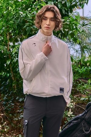 남성 스트레치 컬러 배색 하이넥 자켓 화이트_WHITE-a