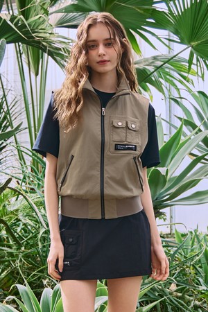 여성 포켓 장식 카라넥 베스트 카키베이지_BEIGE-a
