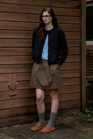 Contrast Waist Skirt with Inner Shorts_Brown_BROWN-a