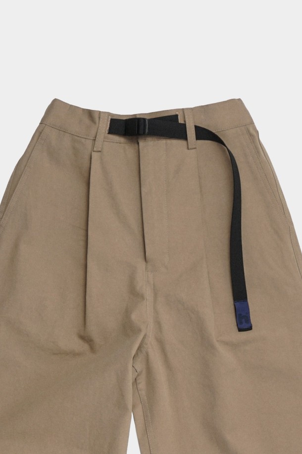 HAVE HAD - 캐주얼팬츠 - City Belted Pin-tuck Pants Men(Beige)