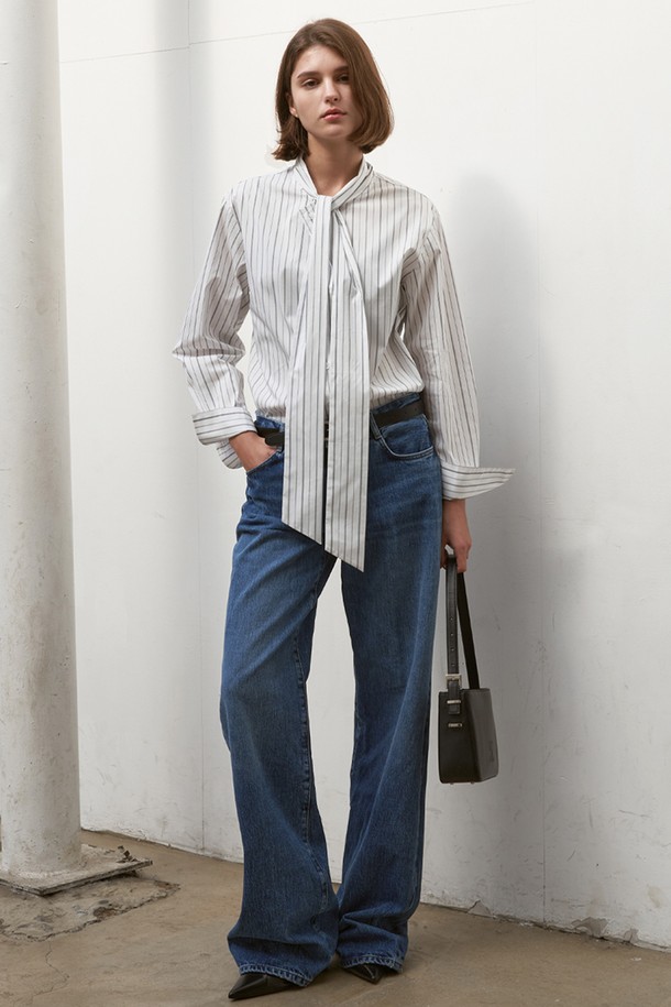 SIGREAT - 블라우스 - [24FW] RIBOON TIE STRIPE BLOUSE