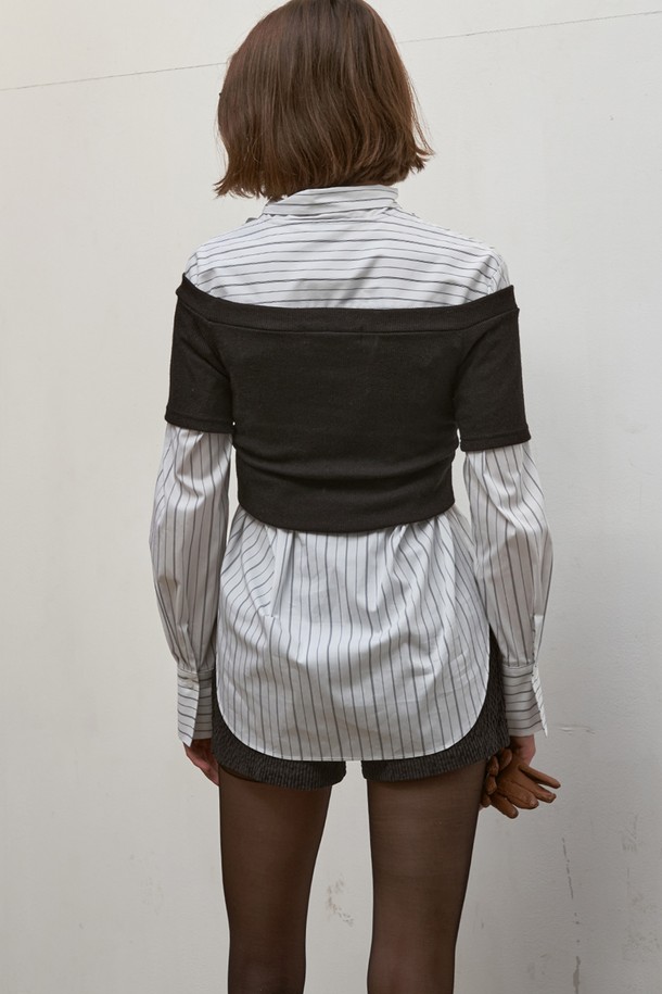 SIGREAT - 반소매 티셔츠 - [24FW] OFFSHOULDER LAYERED TOP_ BLACK